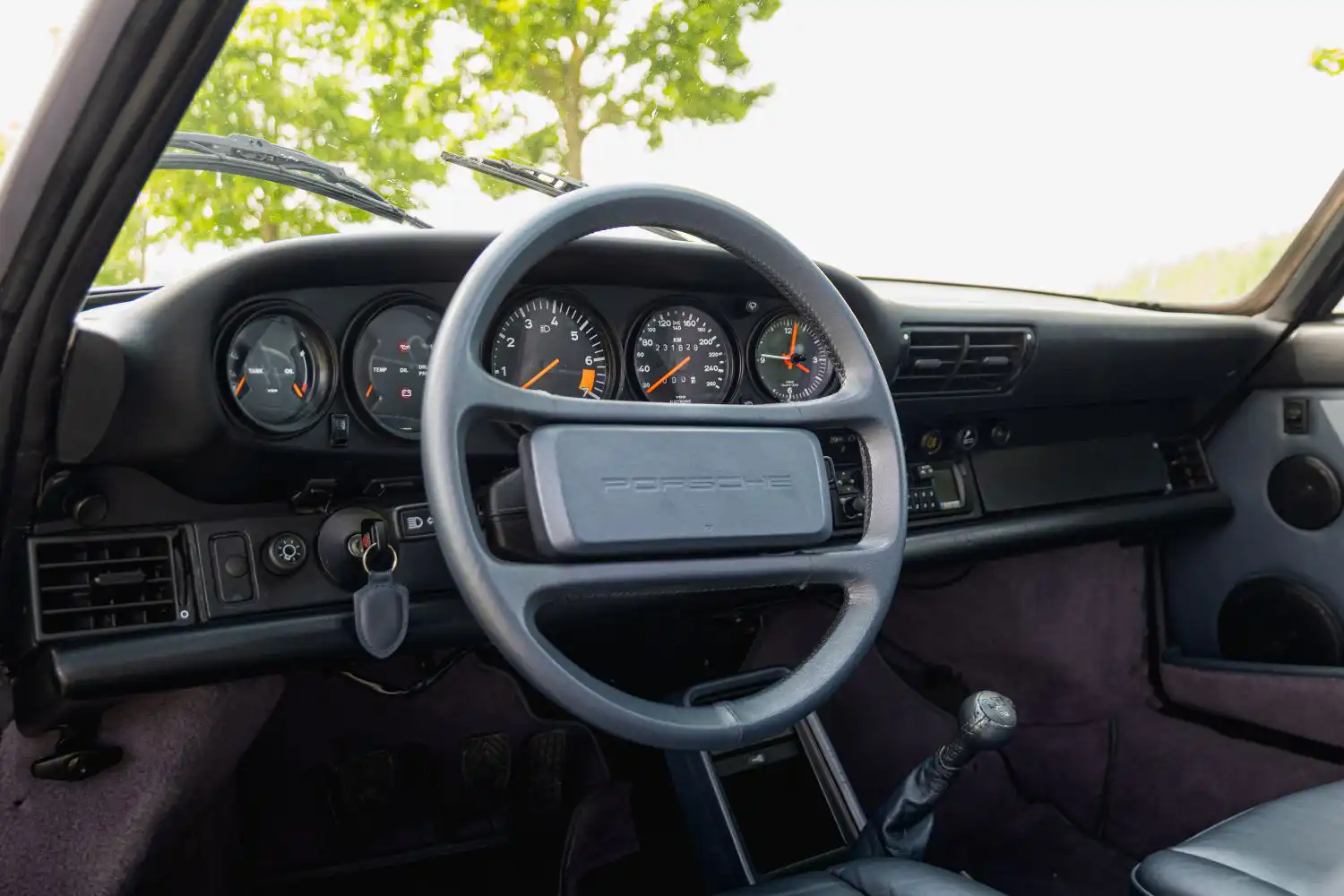 Porsche 911 Carrera 3.2 Jubilee Edition