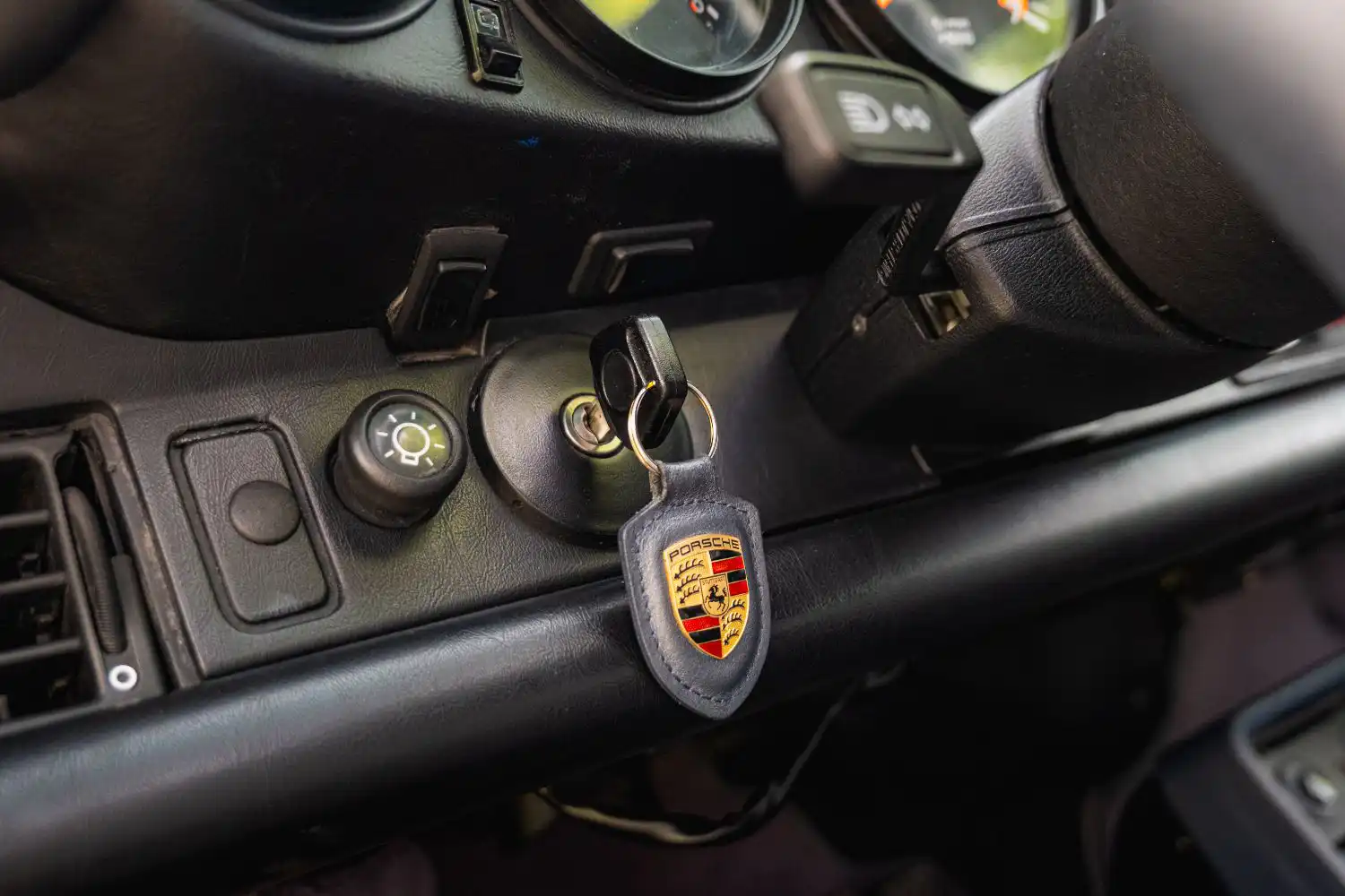 Porsche 911 Carrera 3.2 Jubilee Edition