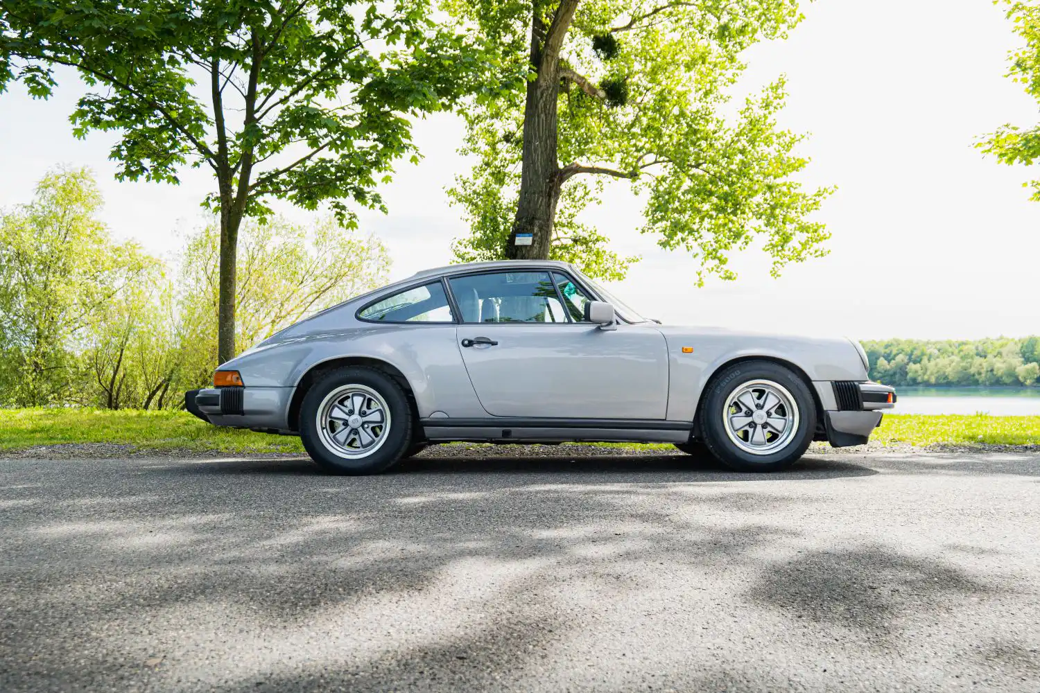 Porsche 911 Carrera 3.2 Jubilee Edition