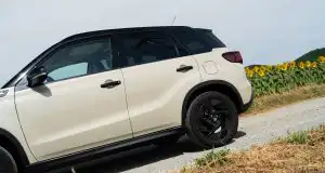 Takéto poctivé SUV už takmer nikto nevyrába. Má benzín, meničový automat aj pohon 4×4 Suzuki Vitara