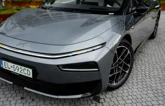 Hoďte spaľovacie motory do koša. V tomto elektromobile vám chýbať nebudú Xpeng P7+