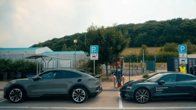 nabíjací hub ZSE Drive na diaľničnom odpočívadle
