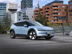 IONIQ 3 na dennom svetle. Hyundai zmenil auto na modernú obývačku