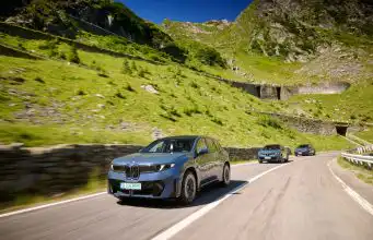 Transfagarasan s BMW iX3: Epický výlet za najkrajšou cestou Európy BMW iX3 na ceste Transfagarasan