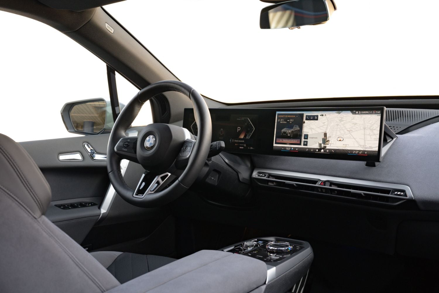 interiér BMW iX 60 xDrive