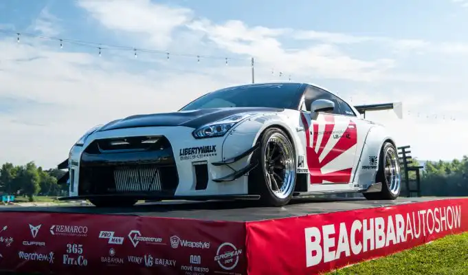 Beachbar Autoshow 2026: Najväčšia automobilová párty leta sa vracia Beachbar Autoshow