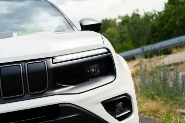 Jeep_Avenger_4xe (16)
