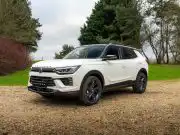 163 benzínových koní a 551 l kufor už od 20 490 €. Osvedčené SUV prichádza s mimoriadnou ponukou KGM Korando