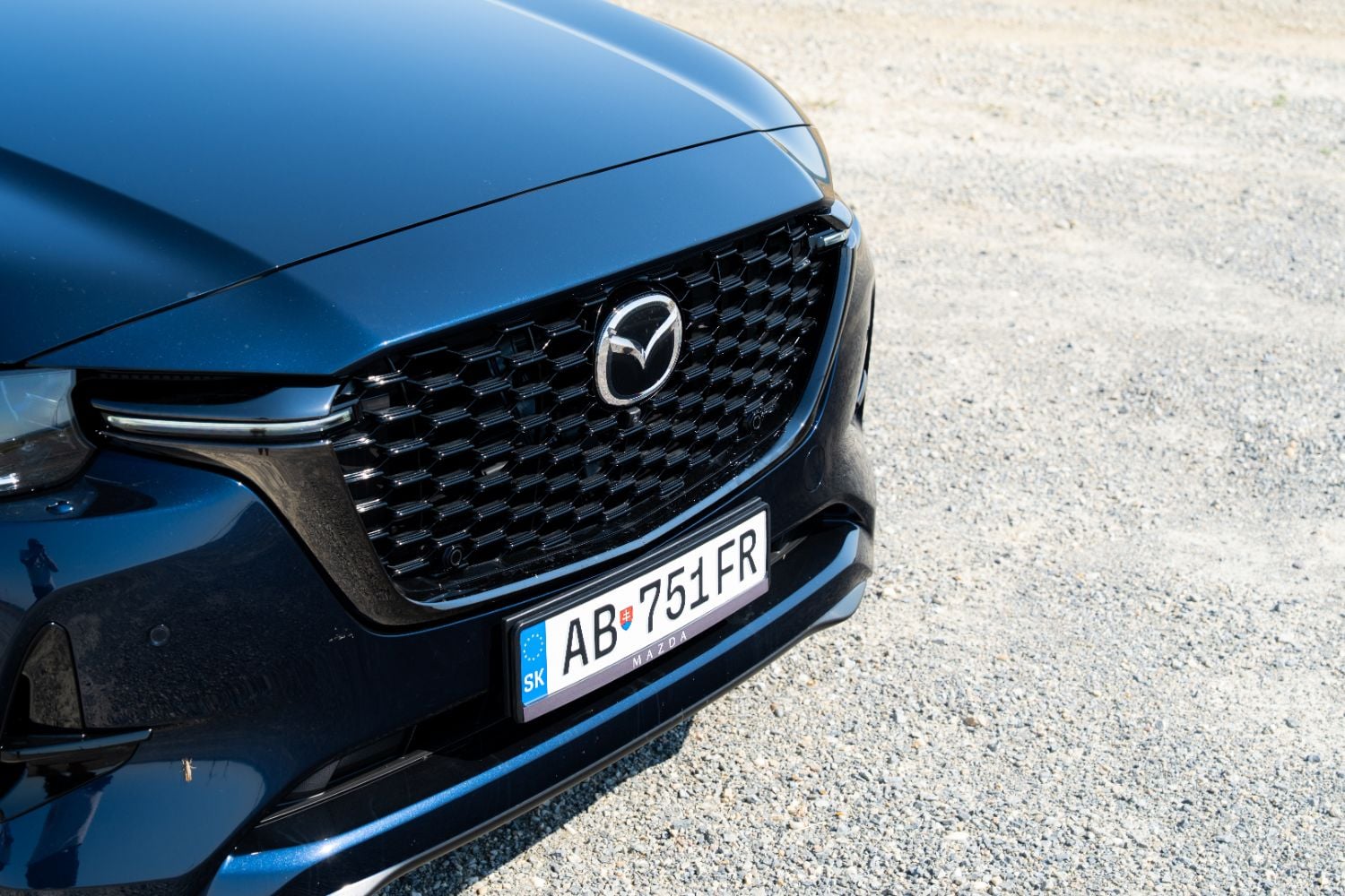 predná maska chladiča na vozidle Mazda CX-60