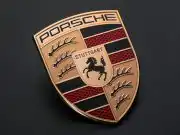 Porsche opúšťa rodinu VW, pomoc hľadá u čínskeho Xpengu logo Porsche