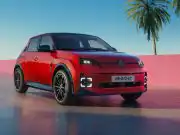 Renault 5 dostal poriadny upgrade, na nabíjačke už nebude brzdiť