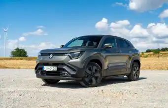 Suzuki e-Vitara je skvelá štvorkolka, ktorú brzdí zásadná slabina Suzuki e-Vitara