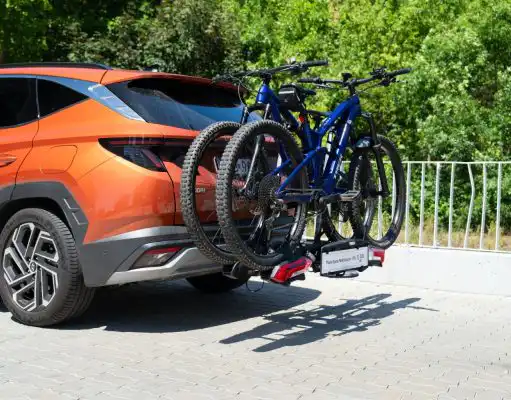 Nosič bicyklov s parkovacími senzormi vyriešil problém, na ktorý výrobcovia áut zabudli