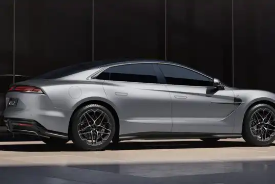 Yangwang U7