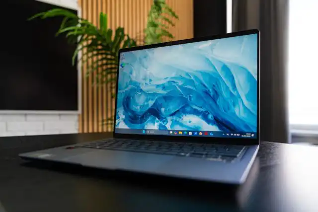 DSC07547 ASUS Zenbook 14