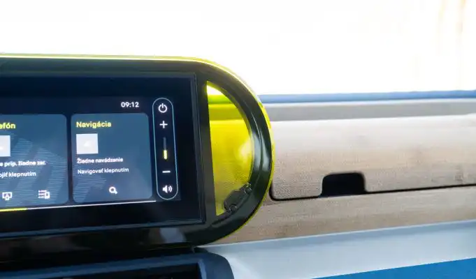 Manuál bez otáčkomera? Sympatické auto za 20 000 € má veľký talent aj zvláštne nedostatky FIAT Grande Panda