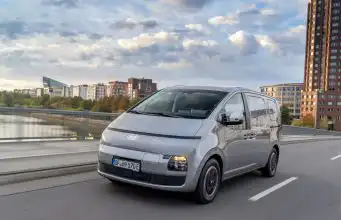 Dvojica nových elektromobilov Hyundai Staria prichádza na slovenský trh