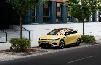 Kde bolo také auto doteraz? Čínsky golf nám poriadne zamotal hlavu Leapmotor B05