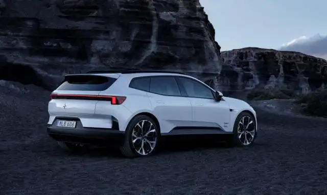 POLESTAR 4 SUV_1
