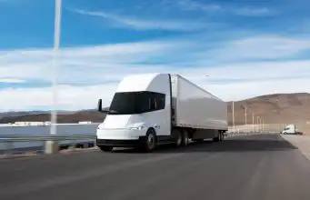 100 kWh na 100 km, Tesla Semi odhaľuje európske špecifikácie Tesla Semi