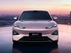 BYD posiela do boja päťmetrový sedan. Prémiovým značkám chce prebrať zákazníkov