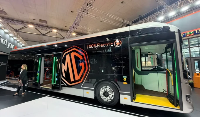 MG ukázalo elektrický autobus. Na jedno nabitie zvládne 650 km