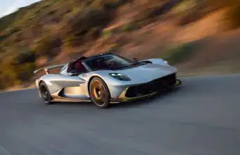 350 km/h bez strechy, Aston Martin ukázal monštrum s výkonom 1 079 koní Aston Martin Valhalla Spider