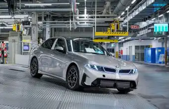Drahé mzdy aj energie. BMW nám ukázalo, ako chce v Nemecku udržať výrobu áut BMW radu 3