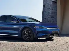 Stovka za 3,9 sekundy a komfort limuzíny. BYD Han má čím lákať aj náročných