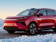 BYD priviezol do Európy päťmetrový kolos. Odvezie siedmich a stovku zvládne za 4,9 sekundy BYD Atto 8