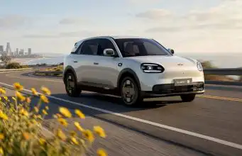 Číňania sa s tým nepárajú. Hatchback Chery Q má niečo, na čom iní šetria Chery Q
