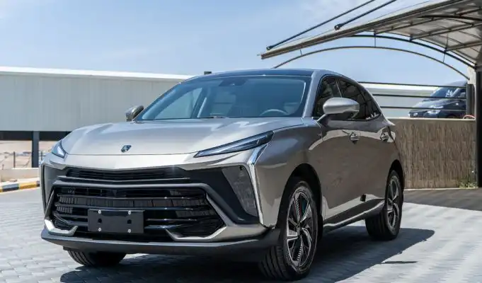 Forthing pritlačil na ceny. Bohato vybavené SUV a MPV teraz začínajú pod 27-tisíc