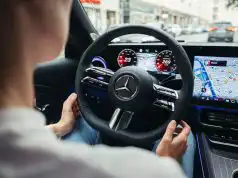 Tesla nebude jediná. Automatizovanú jazdu ponúkne aj Mercedes MB.DRIVE ASSIST PRO