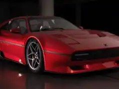 380 koní, 950 kg a žiadne ABS. Táto pocta Ferrari preverí vašu odvahu