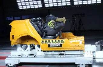 Pri nárazovej skúške zlyhali dve autosedačky. Rodičia, takto treba postupovať pri ich reklamácii