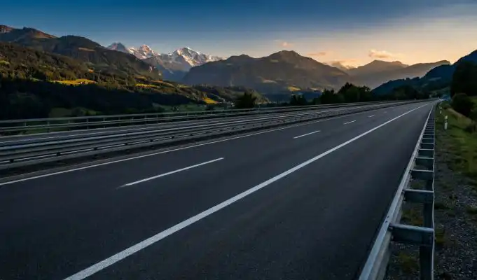 Nafta za 2,60 €. Európskej krajine dochádza palivo, v hre je zníženie limitu na 80 km/h