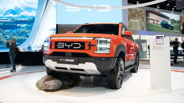 autosalón_Paríž_BYD_Shark_2 BYD Shark