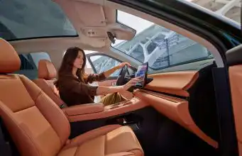 Leapmotor vylepšil svoje rodinné SUV. C10 má väčší kufor aj miesto na ležanie
