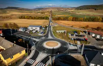 Vodiči na Spiši sa dočkali zmeny, nevyhovujúcu križovatku nahradil kruhový objazd kruhový objazd